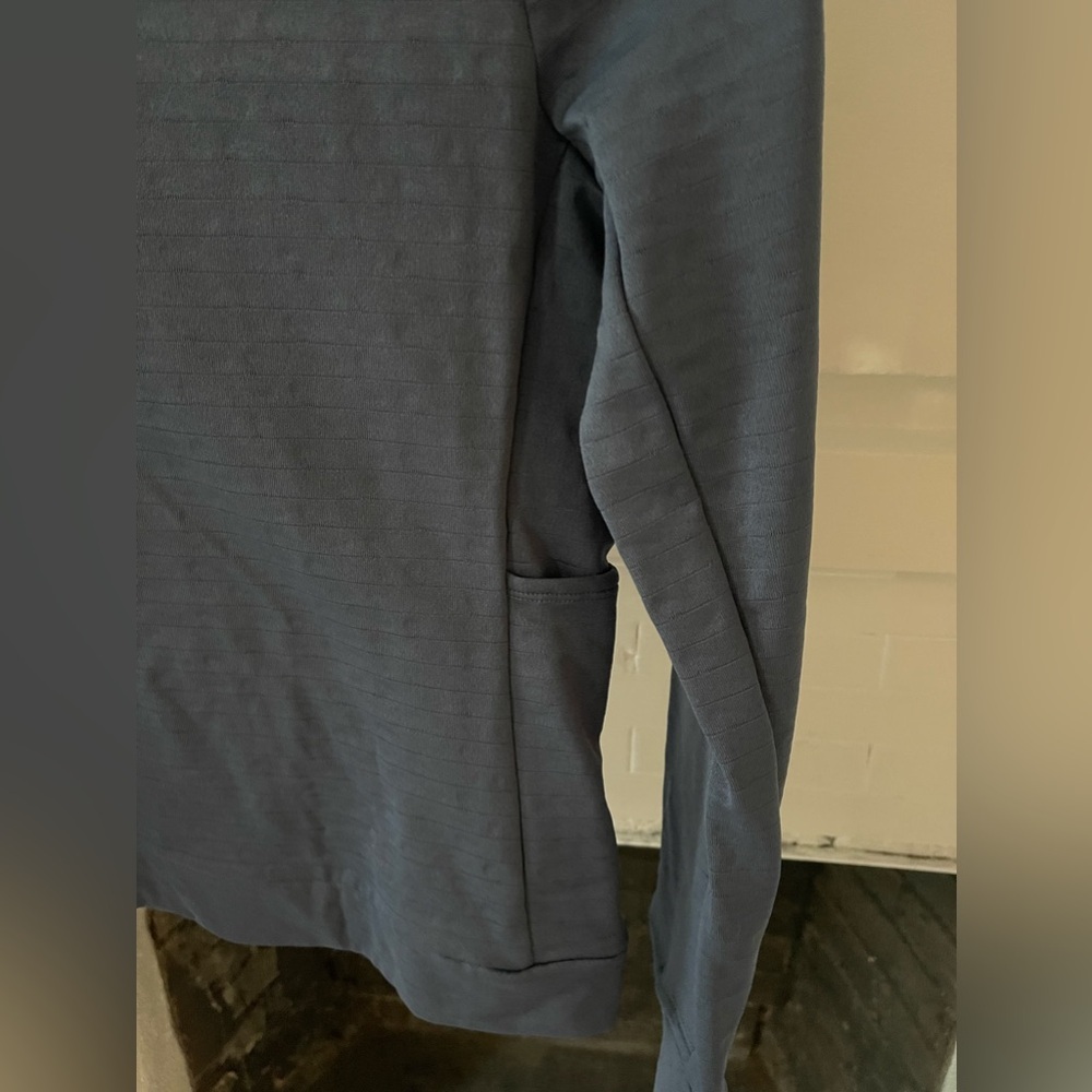 Women’s Nike Therma-Fit Turtleneck Blue Medium - Picture 4 of 7
